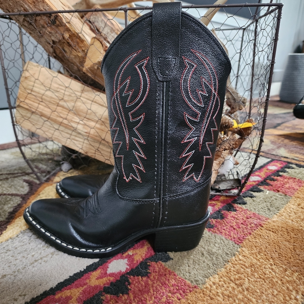 Black Western Boys Cody James Cowboy Boots with Red Stitching - Picture 9 of 9